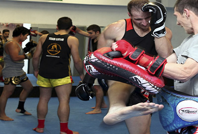 Que riesgo testigo MTTB Camp - Academia y entrenamiento de Muay Thai en Barcelona.